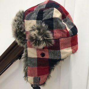 🎉 PRICE DROP 🎉 Red Plaid Fuzzy Bomber Hat